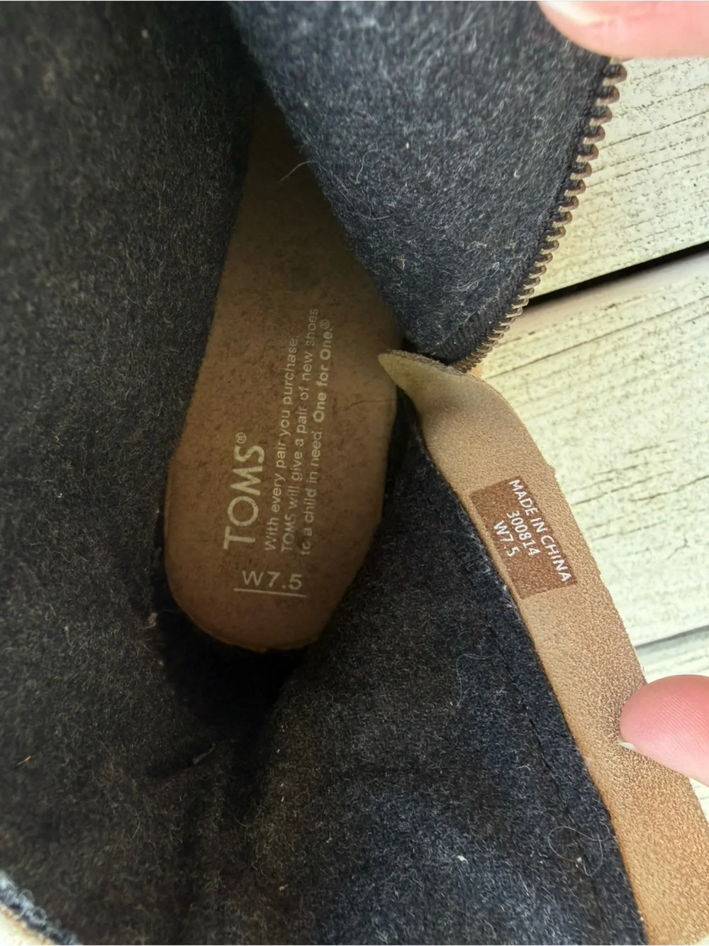 N/A toms desert
